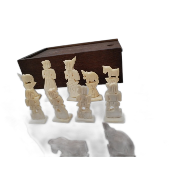 Jeu d'Échecs Artisanal - Pièces Sculptées à la Main en Os - Boîte Bois