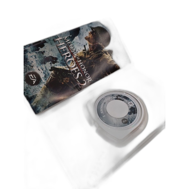 Medal of Honor Heroes 2 - PSP Essentials - Jeu Tir FPS Seconde Guerre