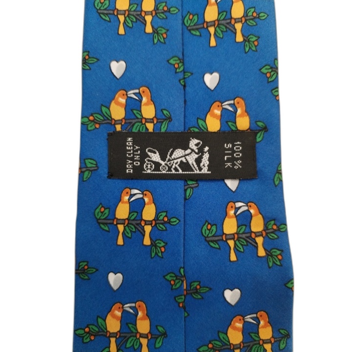 Cravate Hermès Paris Soie Bleue Motif Toucans & Cœurs - Excellent État
