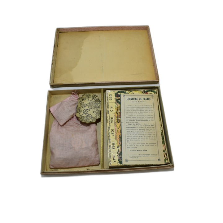 L'Histoire de France à Travers les Siècles - Jeu Ancien 12 Tableaux -