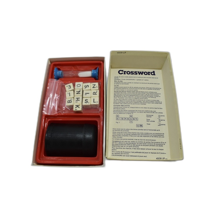 Crossword MB Jeux - Jeu de Mots Croisés avec Dés - 1 Joueur et + - 8 a