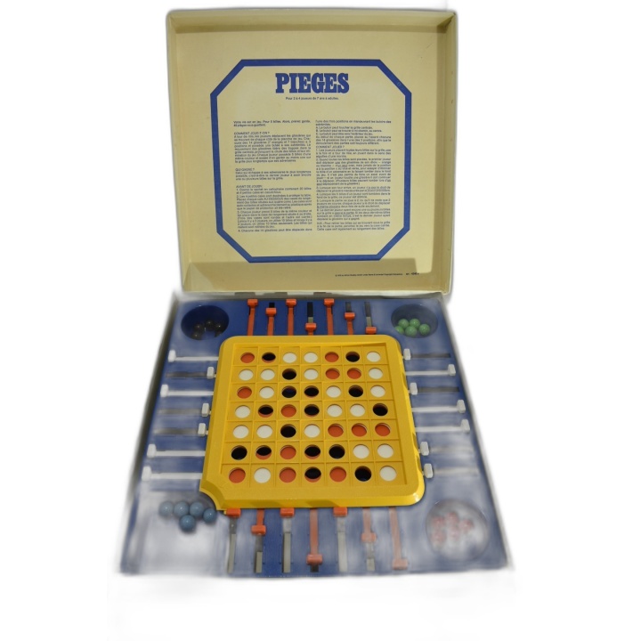 Pièges - MB Milton Bradley - Jeu Stratégie Mémoire 2-4 Joueurs - 7 ans