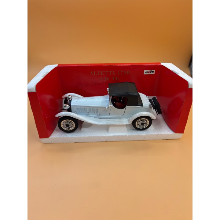 Alfa Romeo 1750 - Polistil - Voiture miniature collection 1:16 -