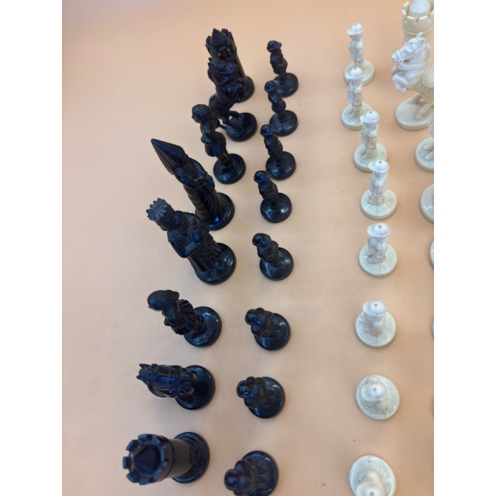 Jeu d'Echecs Médiéval - Plastique - Jeu de strategie +8 ans 2