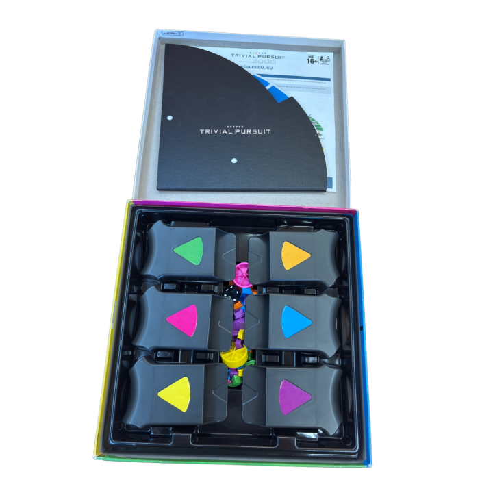 Trivial Pursuit Années 2000 - Hasbro - Jeu Quizz 16 ans 2-6 j