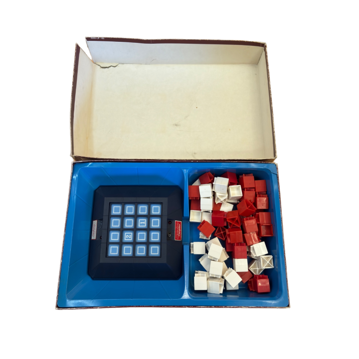 Quatro Computer - MB Electronics - Jeu électronique stratégie 8