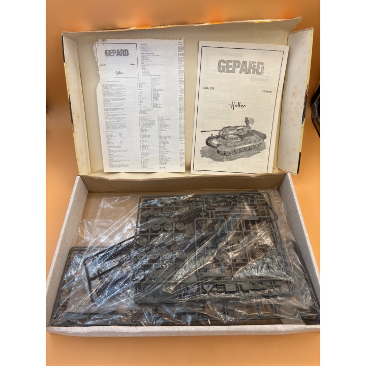 Char Gepard - Heller - Maquette 1/35 310 pièces Vintage
