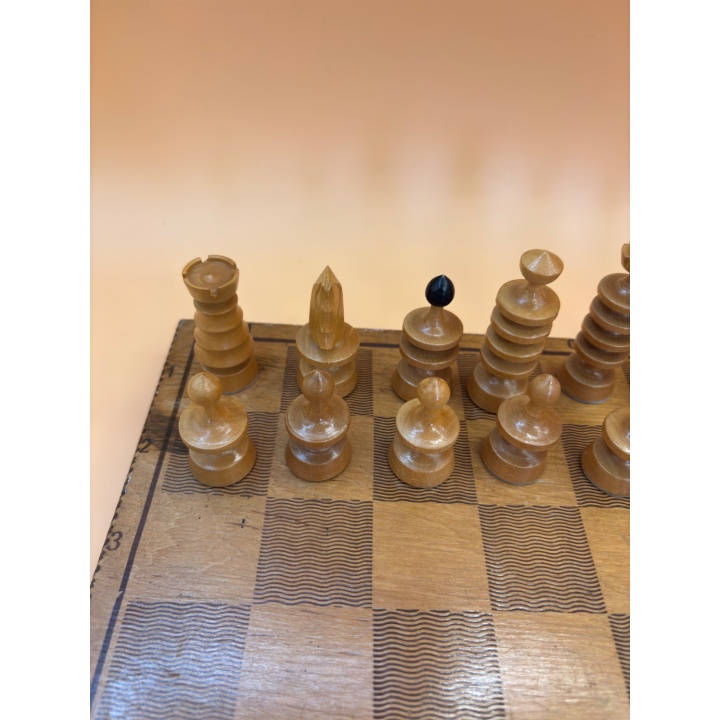 Jeu d'Échecs Bois Vintage - Plateau Pliable et Pièces Tournées