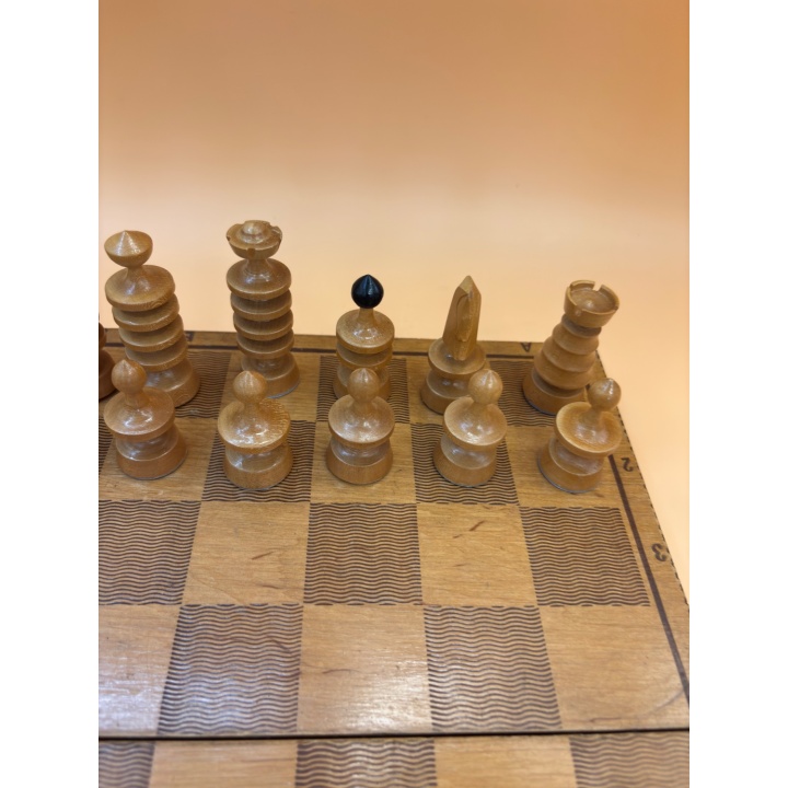 Jeu d'Échecs Bois Vintage - Plateau Pliable et Pièces Tournées
