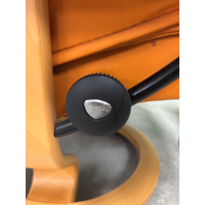 Fauteuil Stressless Admiral Ekornes + Ottoman Cuir Ocre