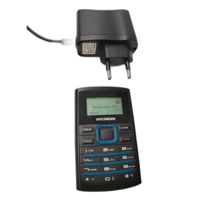 Téléphone Mobile Hyundai MB105 Mini Portable à Touches + Chargeur d'Or