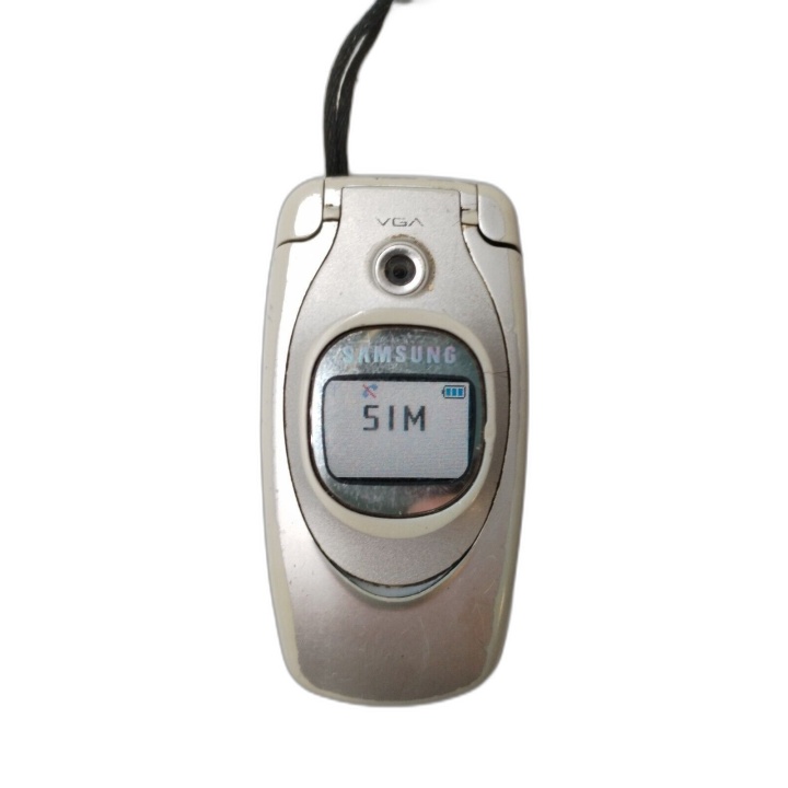 Téléphone Portable à Clapet Samsung Années 2000 - Rétro Y2K - Fonction