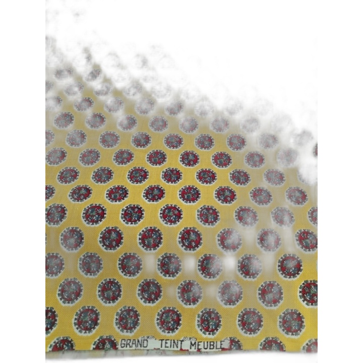 Tissu Provençal Jaune Motifs Médaillons Rouge - 114x130 cm - Grand Tei