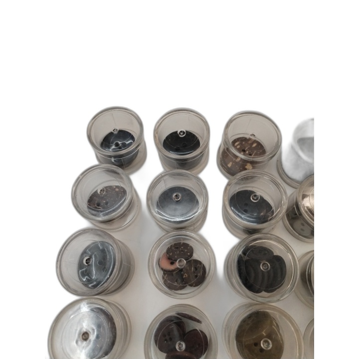 Lot +400 Boutons Couture 124 Boîtes Mercerie - Neuf Jamais Ouvert - Cr