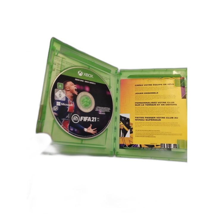 Xbox One 500 Go Console + Manette + FIFA 21 - Pack Complet - Occasion