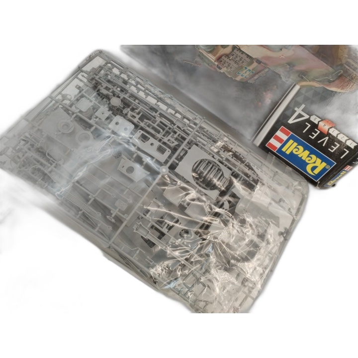 Revell Tiger II Ausf. B Henschel Turret - Maquette Char 1/35 - 331 Piè