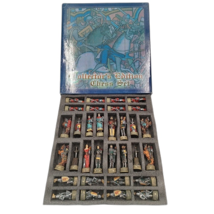 Collector's Edition Chess Set Golden Future - Échecs Médiéval Fait Mai