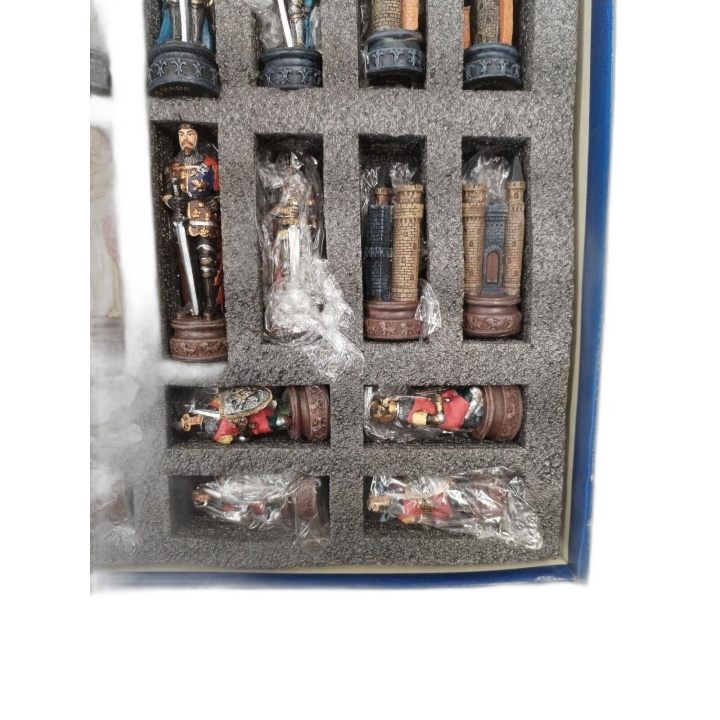 Jeu d'Échecs Médiéval Figurines Peintes Résine - 32 Pièces Collector T
