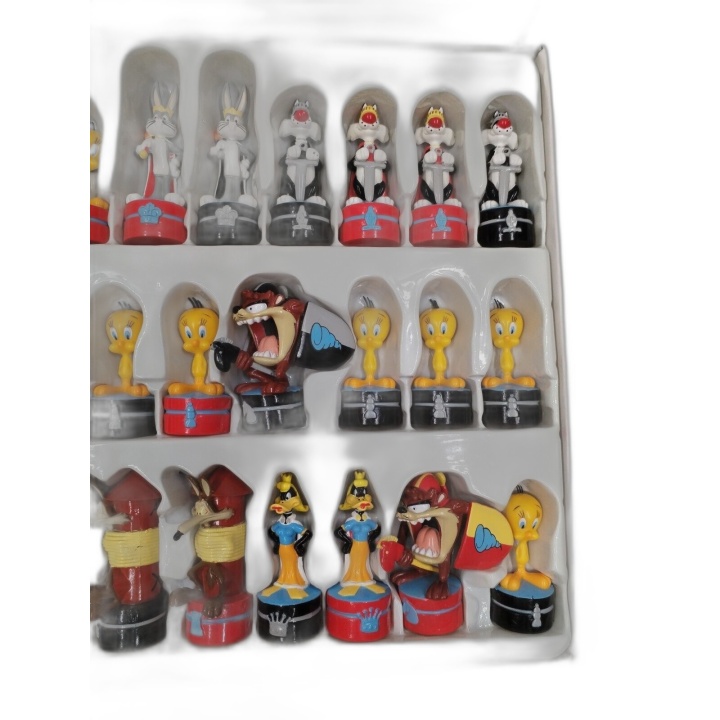 Looney Tunes 3-D Chess Game - Jeu d'Échecs 3D Figurines Bugs Bunny Taz