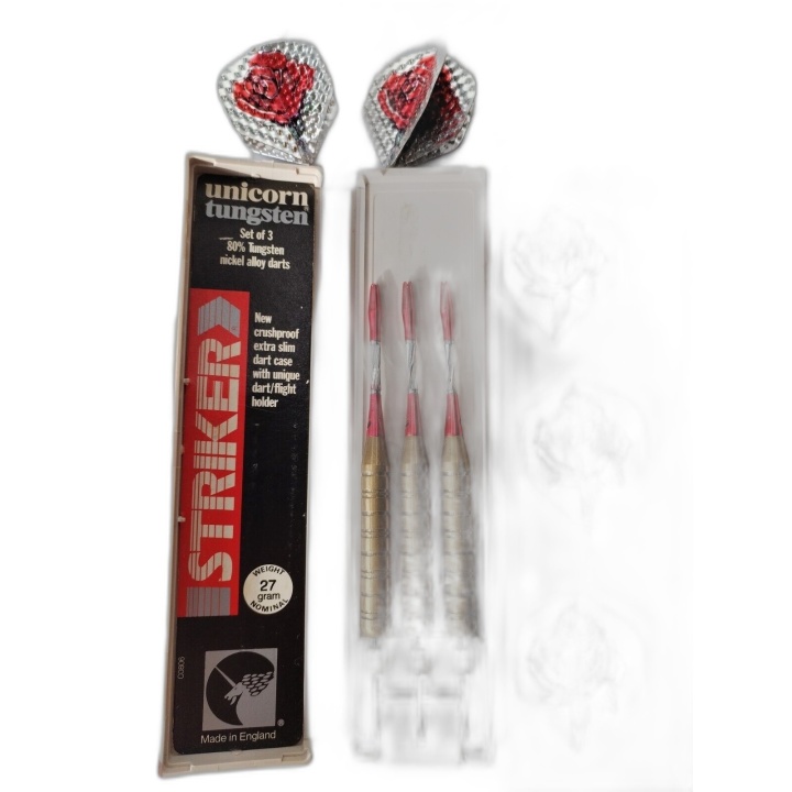 Fléchettes Unicorn Tungsten Striker 27g - Set 3 Darts 80% Tungstène +